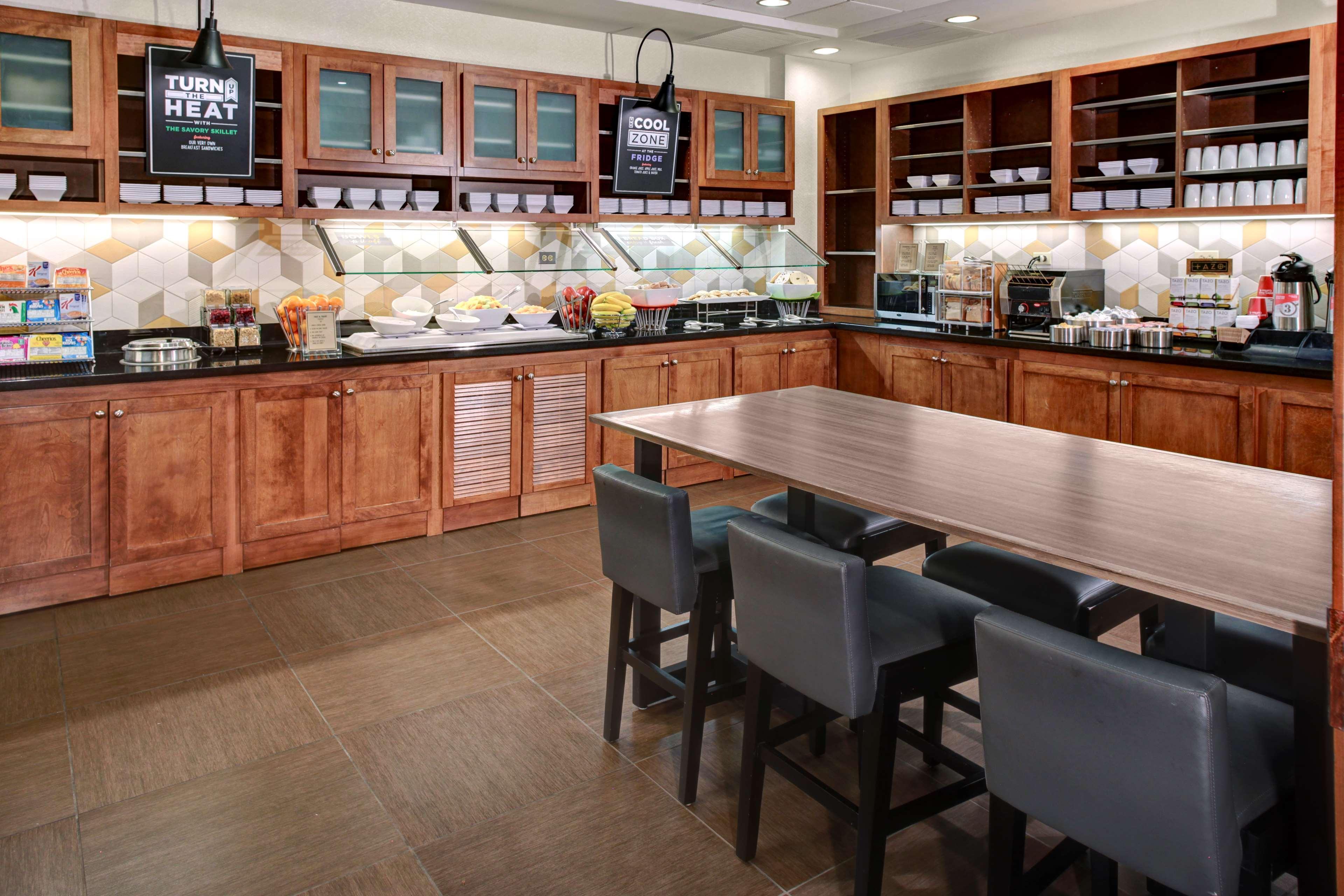 Hyatt Place Charlotte Airport Billy Graham Parkway Екстериор снимка
