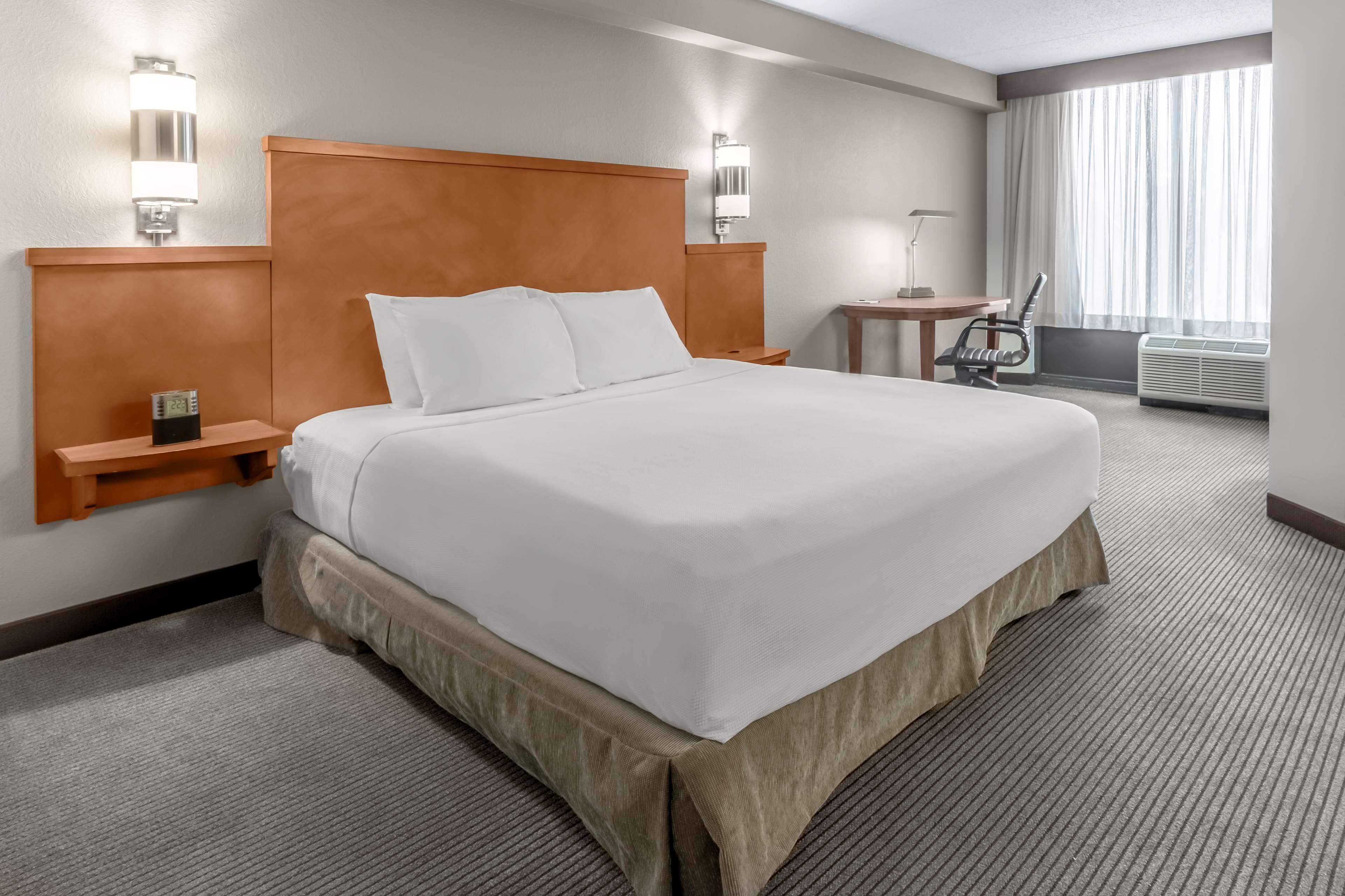 Hyatt Place Charlotte Airport Billy Graham Parkway Екстериор снимка