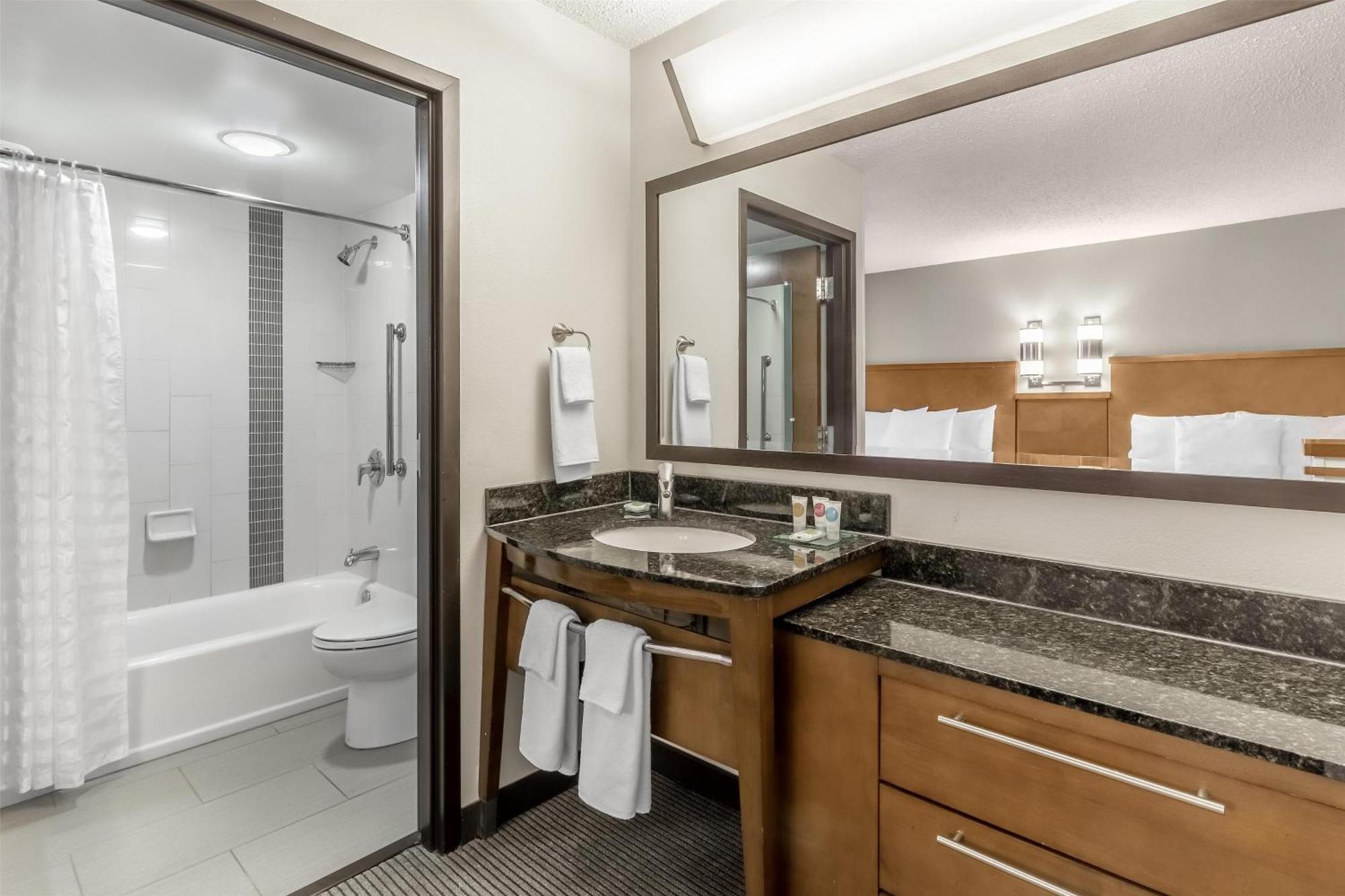 Hyatt Place Charlotte Airport Billy Graham Parkway Екстериор снимка